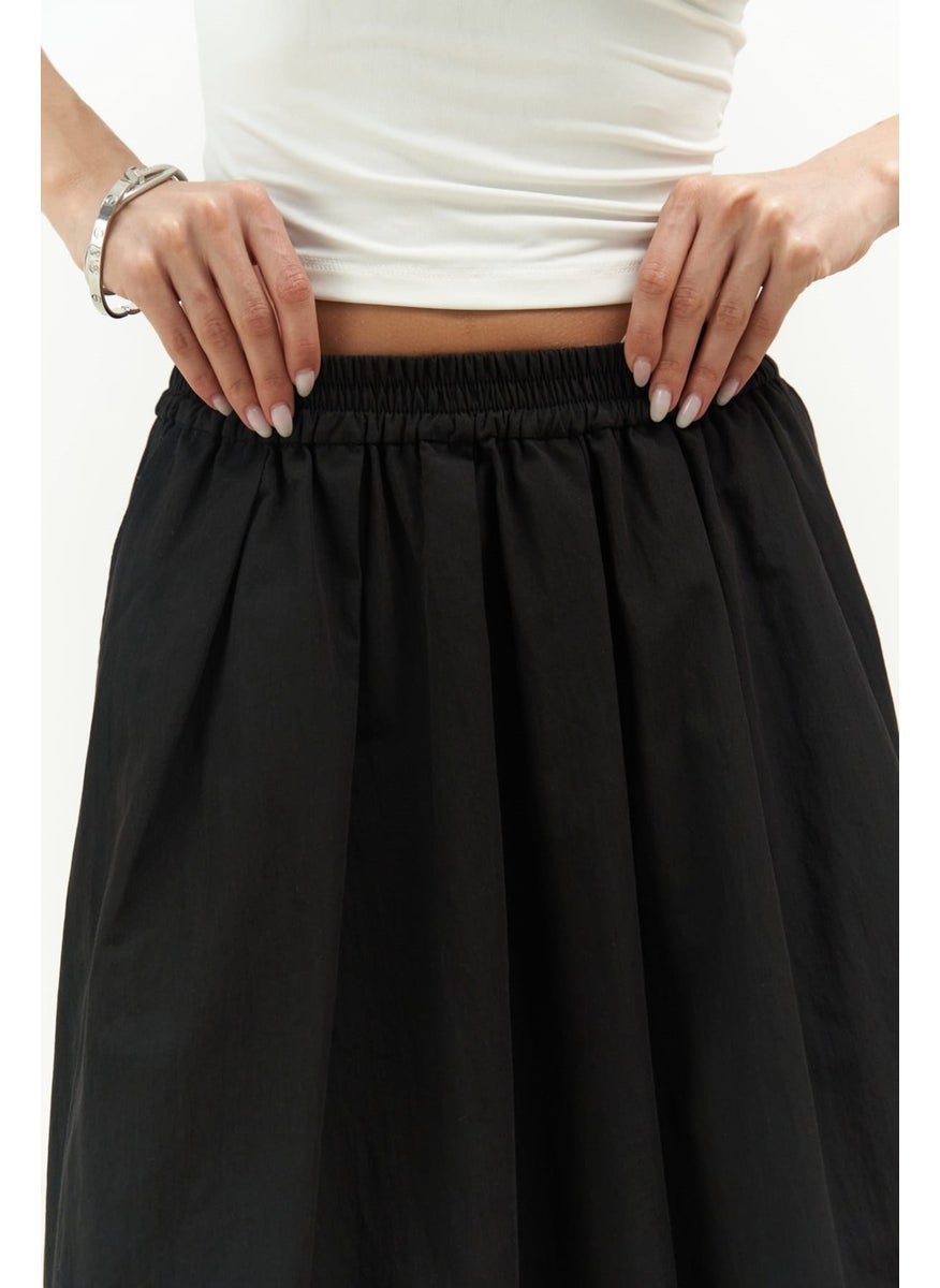 Collection Ivory Black Parachute Skirt - pzsku/ZA4B1143FD1EC1C14498CZ/45/_/1741093368/17e36fb4-7b8f-4da8-8274-86d58a50d44f