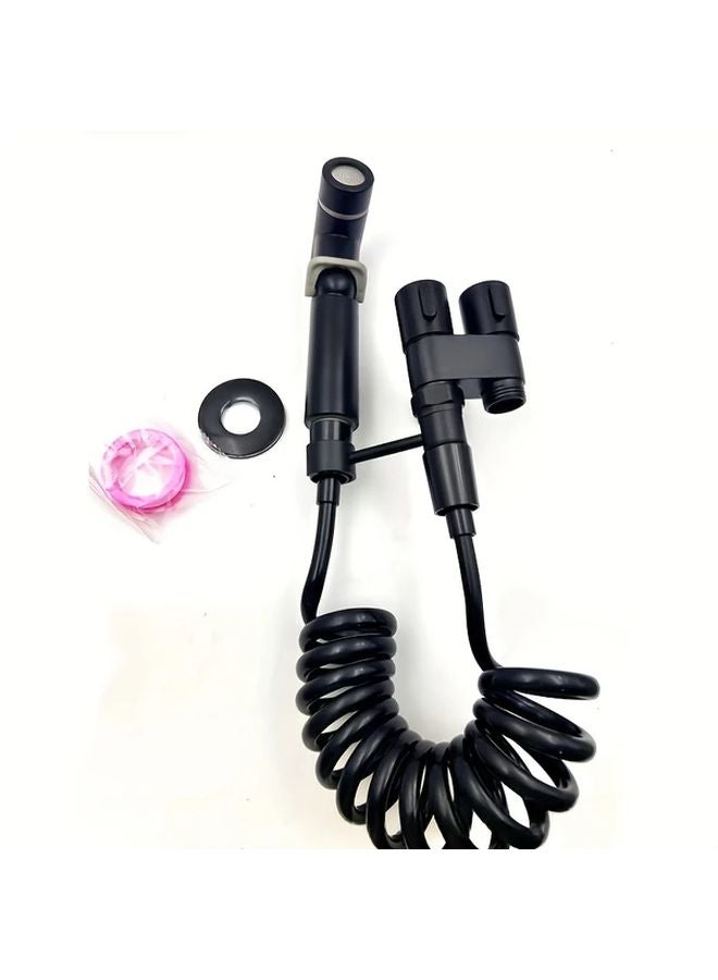 طقم حوض جلوس أسود للحائط مع مسدس رش وأنبوب هاتف تلسكوبي وحامل. - Image 1