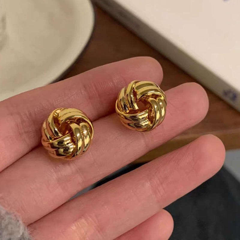Dcfywl731 9 Pairs Gold Clip on Earrings for Women Clip on Hoop Earrings Chunky Hoop Earrings Geometric Earrings Non Pierced Fake Hoop Earrings Jewelry Gifts - Image 3