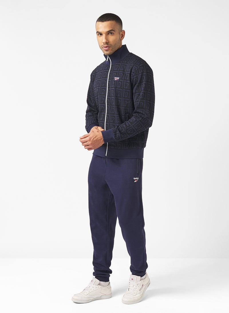 ريبوك جاكيت رياضي بحروف اسم - Image 4