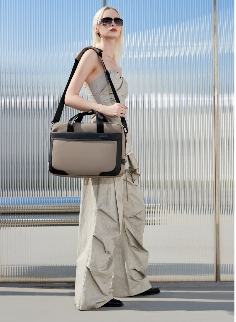 ARCTIC HUNTER GWB00889 Laptop Bag - Stylish 15.6-inch Work Bag
The bag is the perfect choice for professionals and students, offering a stylish and practical solution for carrying your device. This laptop bag, with its modern design, is ideal for everyday use or travel. - Image 3