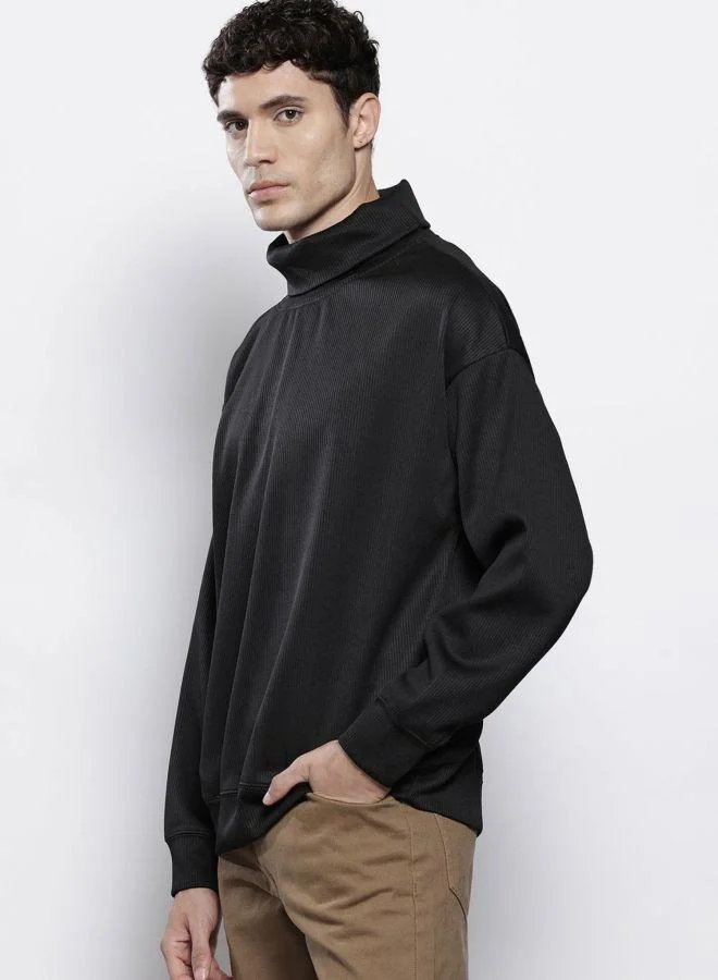ذا انديان كراج كو Men Relaxed Fit Self Design Turtle Neck Full Sleeves Sweatshirt