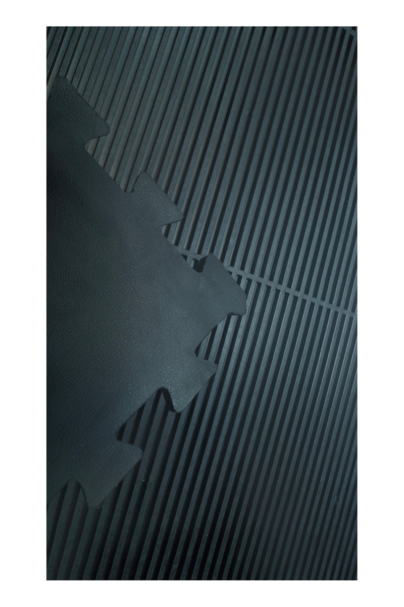 terrain Terrain Vulcan Extreme Interlocking Rubber Gym Floor Mats (Black, 100x100x1.5cm)  - Image 3
