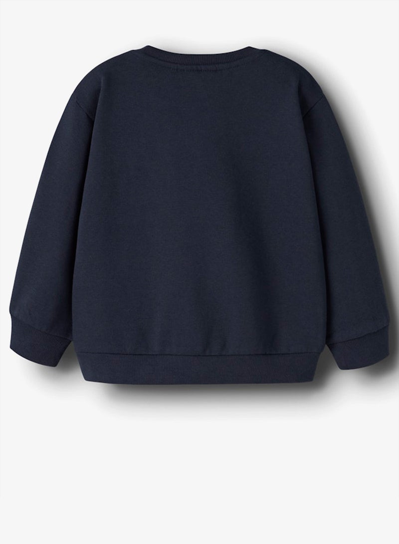 نيم ات سويت شيرت أطفال بياقة مستديرة بطبعة جرافيك - Image 2