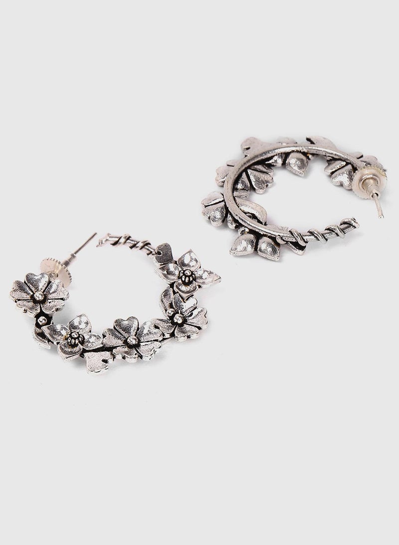 SOHI Circular Artificial Hoop Earring Jewellery - Image 4