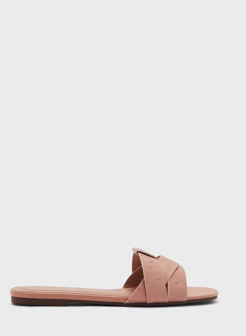 ايلا Textured Woven Design Flat Sandal