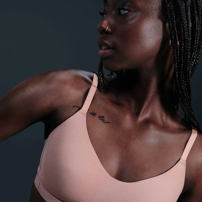 Nike Women's Alate Minimalist Light-Support Convertible Sports Bra