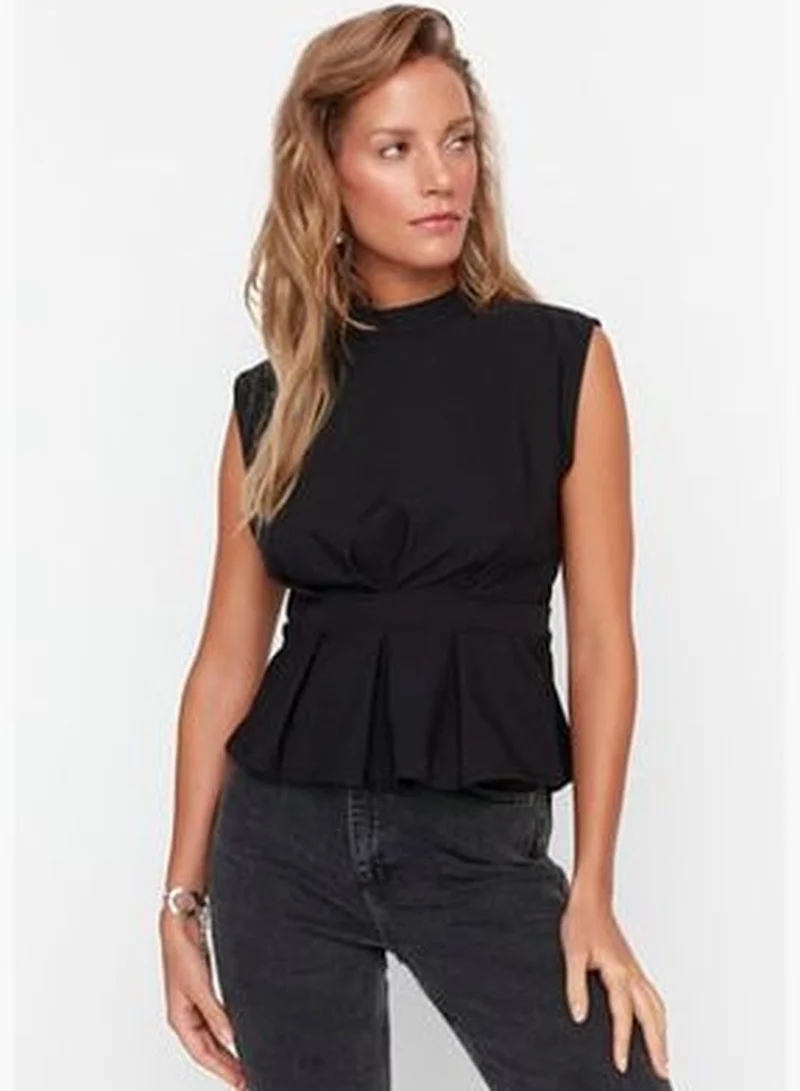 trendyol Black Woven Crew Neck Tank Top TWOAW23BZ00559
