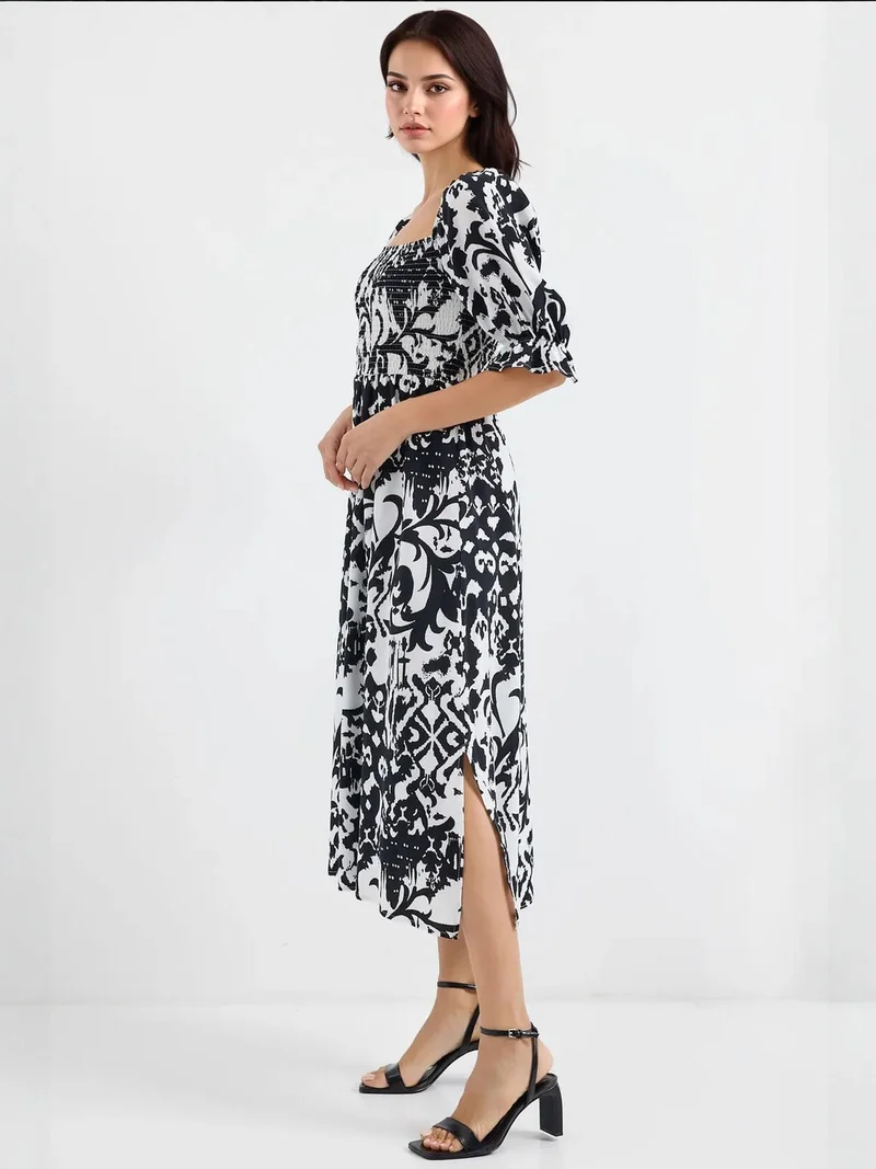 بيغ دارت فستان ميدي بطبعة زهور بياقة مربعة وفتحة