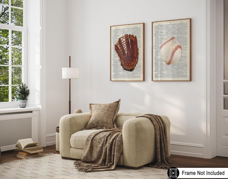 Poster Master ملصق ماستر 2 قطعة - طباعة بيسبول - ملصق رياضي - فن كرة اللعبة والقفازات - تصميم حائط التربية البدنية - فن القاموس - ديكور حائط رائع للصالة الرياضية أو المكتب - 8x10 بدون إطار - Image 5