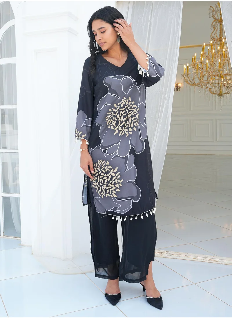  قصة Women's Charcoal Black Grandiflora Imprint Kurta Set