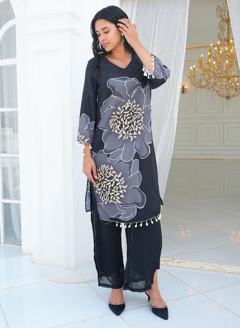  قصة Women's Charcoal Black Grandiflora Imprint Kurta Set  - Image 2