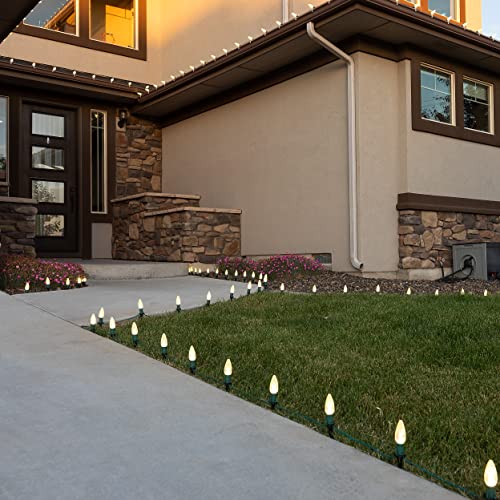 HLO Lighting Holiday Lighting Outlet Christmas Light Stakes | Universal 5-Inch Outdoor Light Stakes For C9 or C7 Light Sockets | Improved Break-Resistant Design | For Use On Lawn or Pathway | Pack of 100 - Image 4
