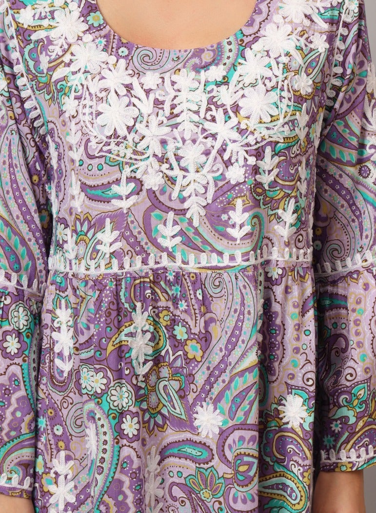 الايا جلابية قطن مولمول مطرزة يدويًا بنمط كشكش - - Image 5