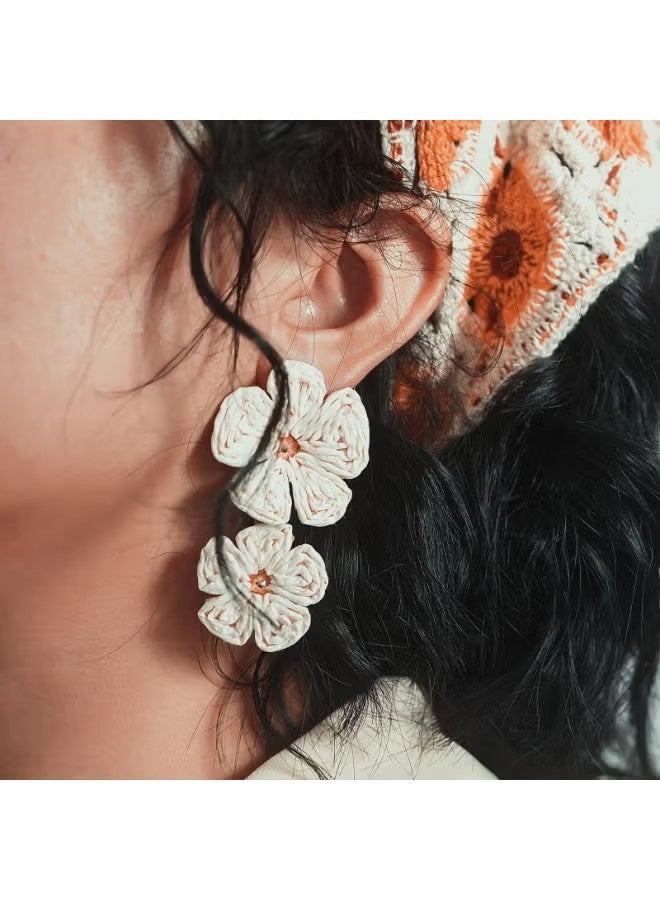 YJ Flower Drop Earrings Floral Raffia Earrings Boho Statement Dangle Earrings Trendy Cute Summer Jewelry for Women - Image 2