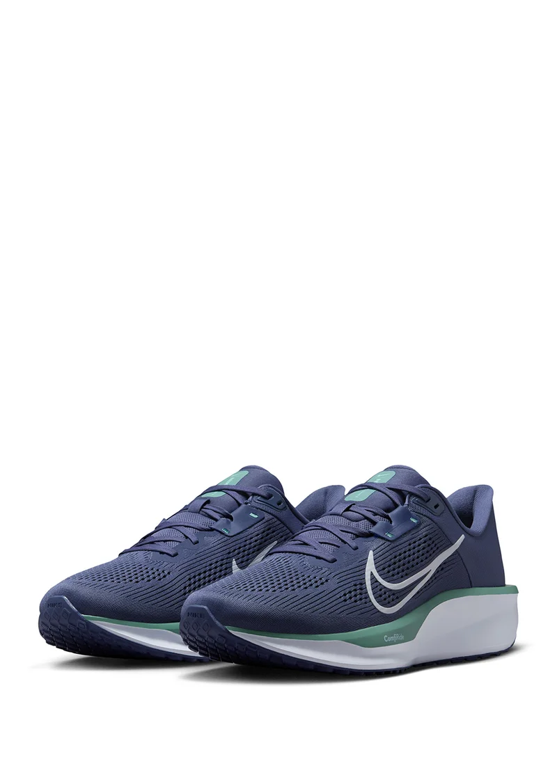 Nike Quest 6