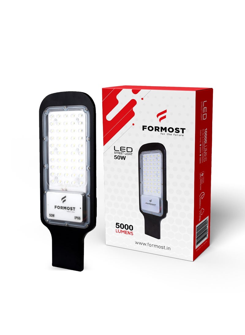 فورموست مصباح الشوارع LED من FORMOST بالضوء الأبيض البارد | إضاءة خارجية مقاومة للماء IP66 | تصميم رفيع ومضغوط | جودة ممتازة مع توفير الطاقة الكلاسيكي | حماية من الفولتية العالية (50 واط، عبوة 1).  - Image 1