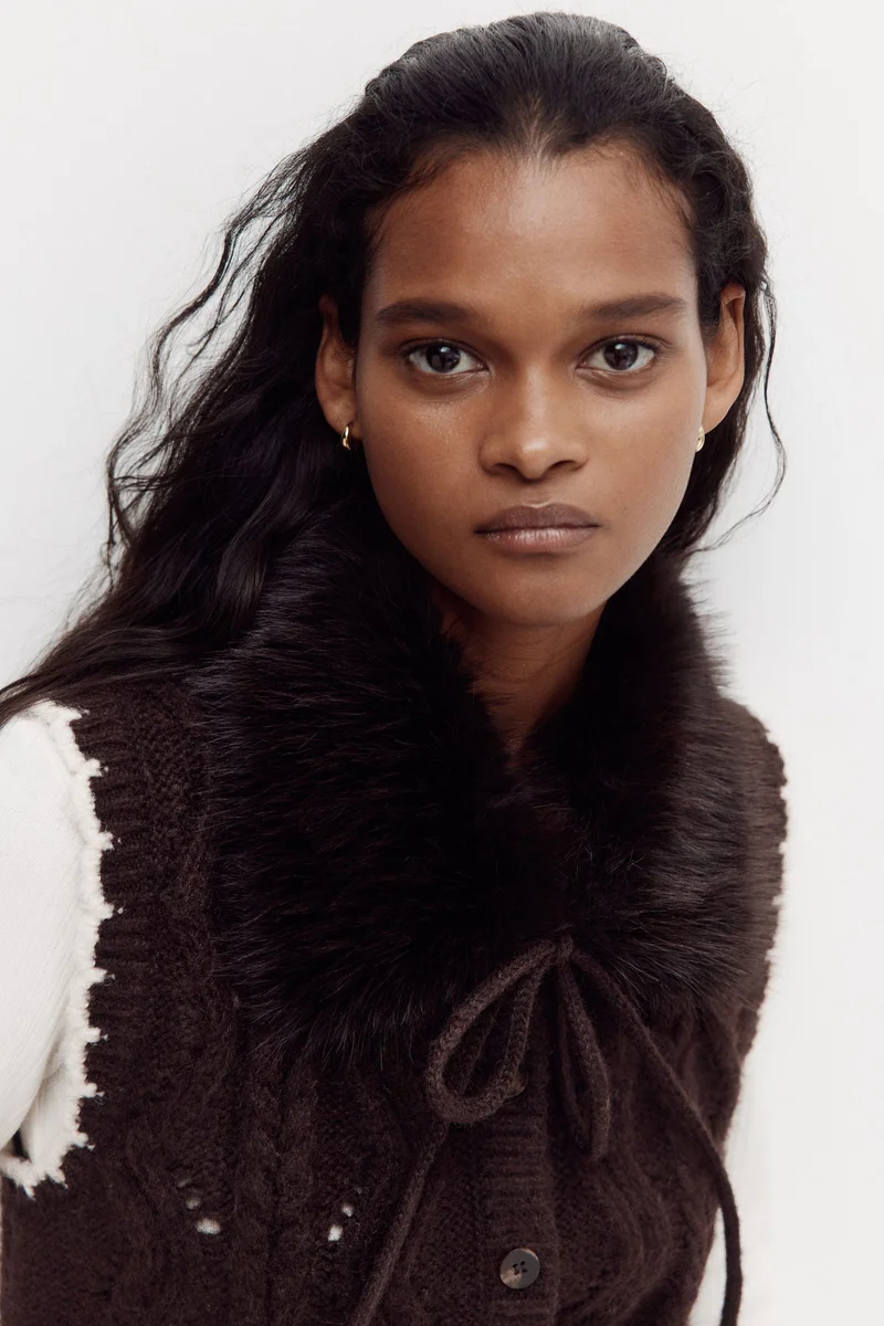 اتش اند ام فيست بدلة بقبة عالية محبوك بنمط الحبال