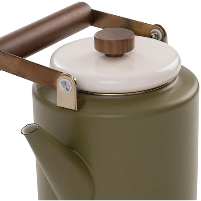 Barebones إبريق شاي مطلي بالمينا بلونين، تصميم مستوحى من الطراز القديم، حافة من الفولاذ المقاوم للصدأ، معتمد من مجلس الإشراف على الغابات، مقبض من خشب الجوز الطبيعي، سعة 15 لترًا، 6 أكواب، لون زيتوني داكن - Image 5