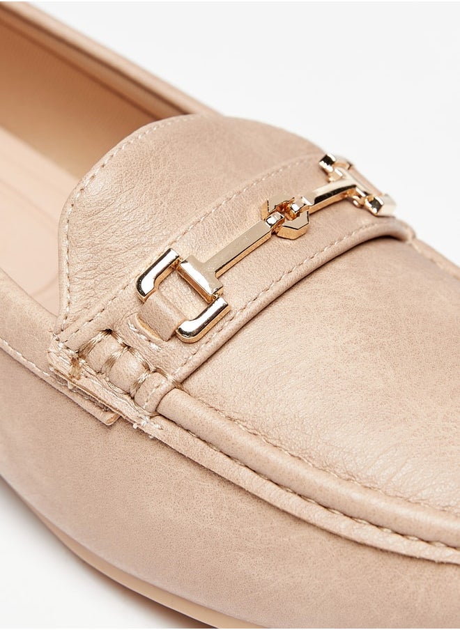 Le Confort - Women's Solid Loafers with Metallic Accent - Image 1