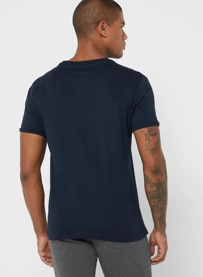 TOMMY HILFIGER Logo Stripe Crew Neck T-Shirt