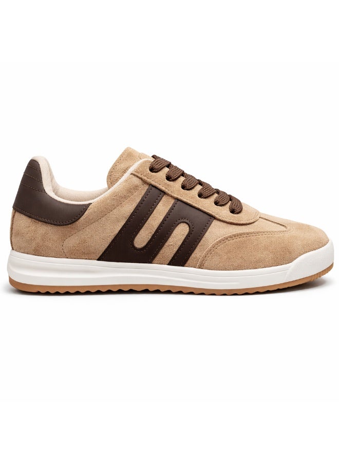 Women's suede sneakers with a modern design - Image 3