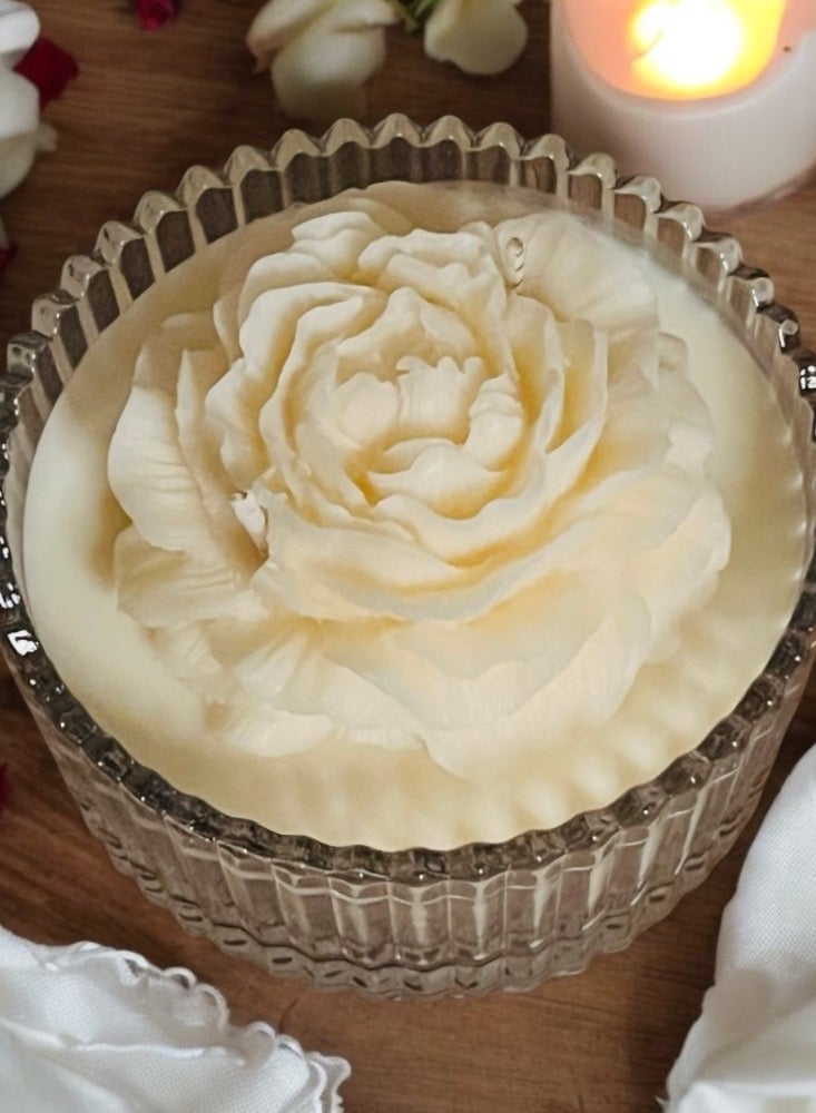 ANUM BY MUNA Oriana Candle - A scented candle with the scent of beautiful peach, a touch of warmth and luxury  ✨ - Image 2