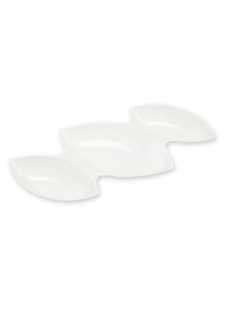 Generic - A Multi-Use Melamine Tri-Divided Dish For Nuts, Sweets And Sauces, Also White In Colour, Easy To Store, Made Of Break-Resistant Melamine. - Image 1