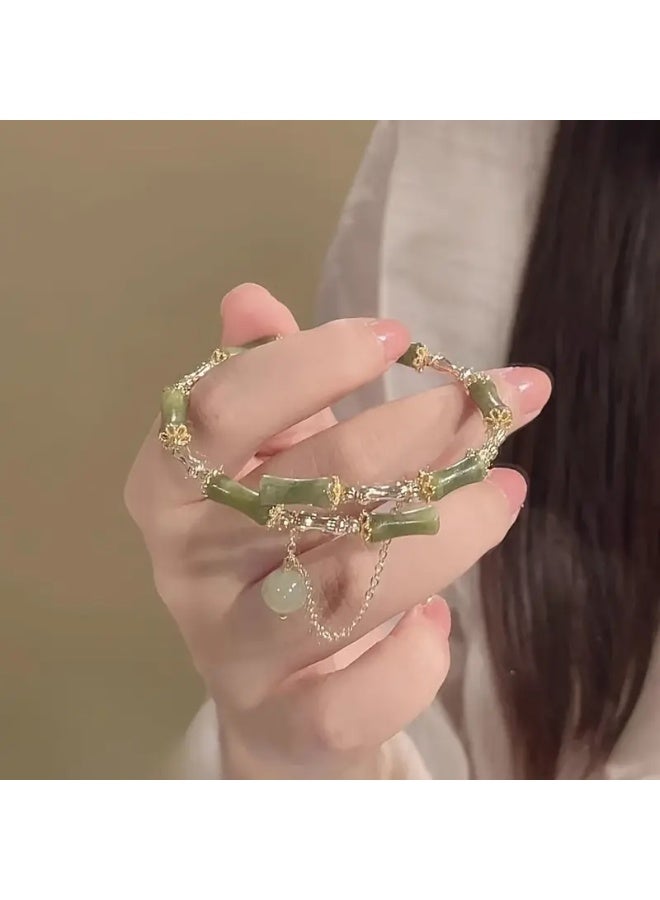 Goolsky سوار من الخيزران الأخضر الأنيق مع لمسات باللون الذهبي وسلسلة مزينة بالخرز - مجوهرات صناعية للنساء، عيد الحب، الذكرى السنوية - Image 2