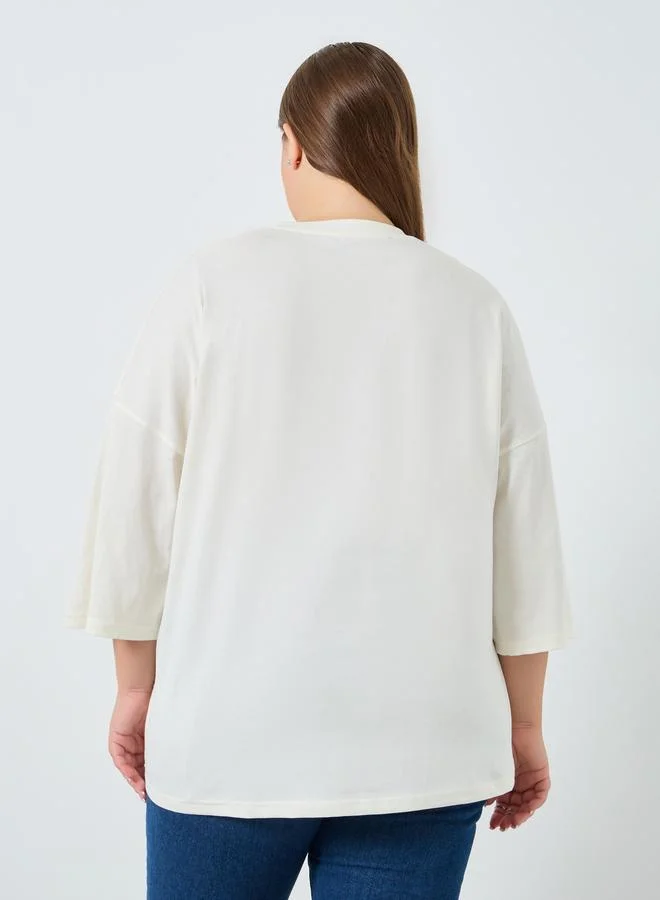 Styli Styli Plus Size Cream Slogan Print T-Shirt