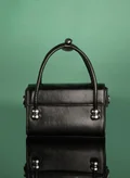 صوص هاوت Midnight Black