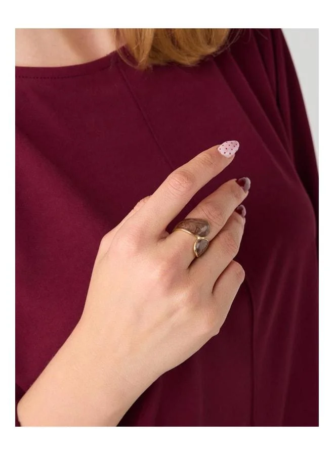 Jimmy Key Elegant Ring with Brown Asymmetric Figure.