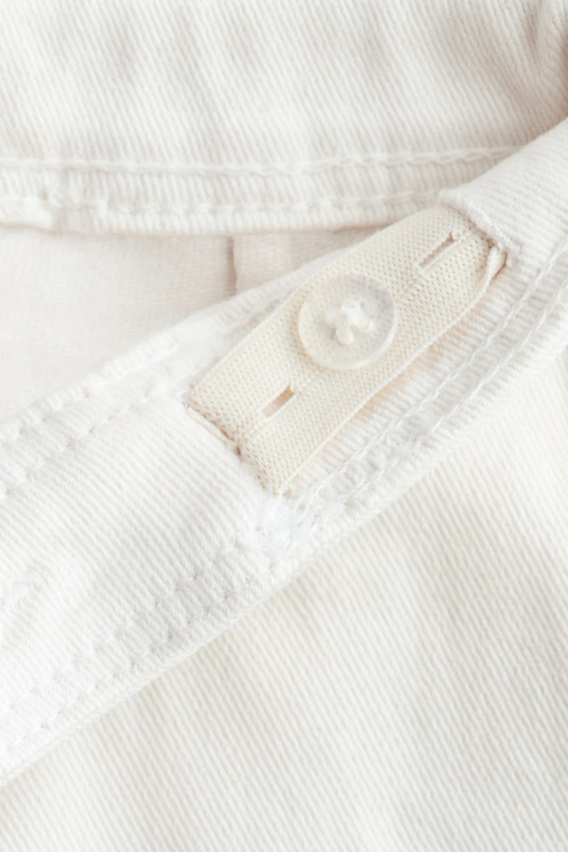 اتش اند ام بنطلون واسع مطرّز بالخرز