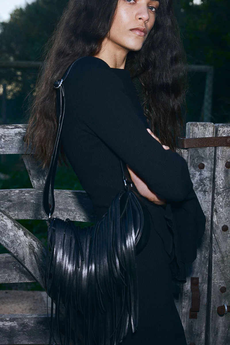 H&M Trumpet-sleeved ribbed dress