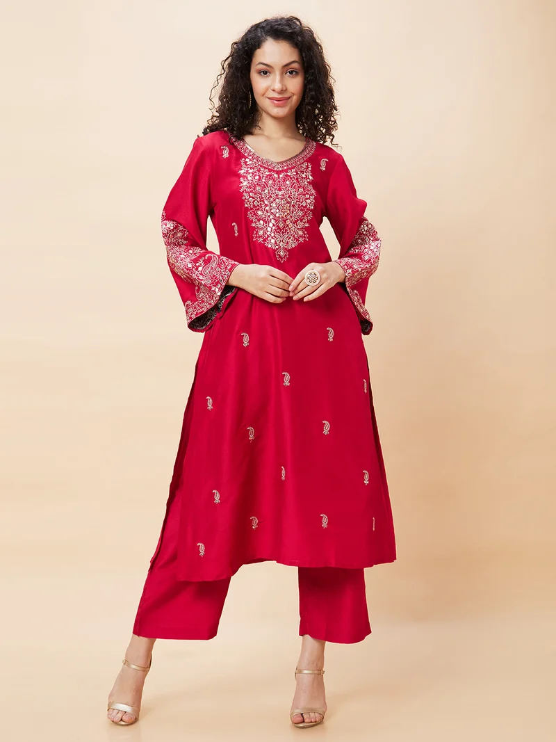 globus Women Embroidered Straight Kurta And Trouser