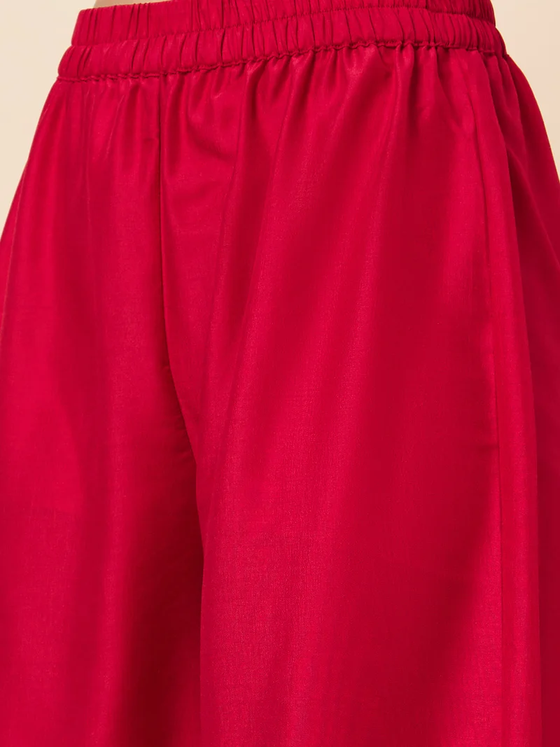 globus Women Embroidered Straight Kurta And Trouser