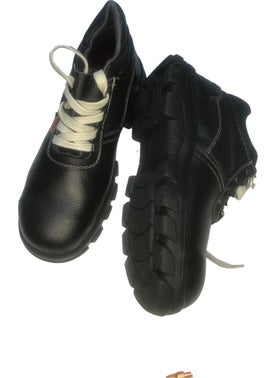Yepaz Worker Boots Size 45  - Image 3