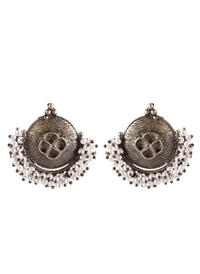 ISHIN Silver-Toned Circular Studs Earrings  - Image 3