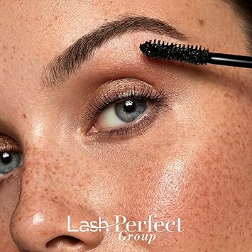 Lash Perfect Black Mascara Oil free Compatible with Eyelash Extensions Soft Creamy 8ml - Image 4