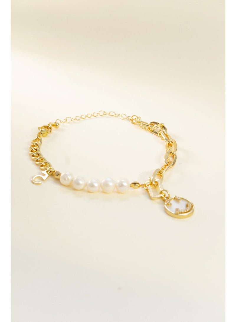 Lavida Retro Freshwater Pearl Gold Smiley Bracelet, Gold Plated Charm Bracelet for Women and Girls ， for daily use and special occasions - Image 1