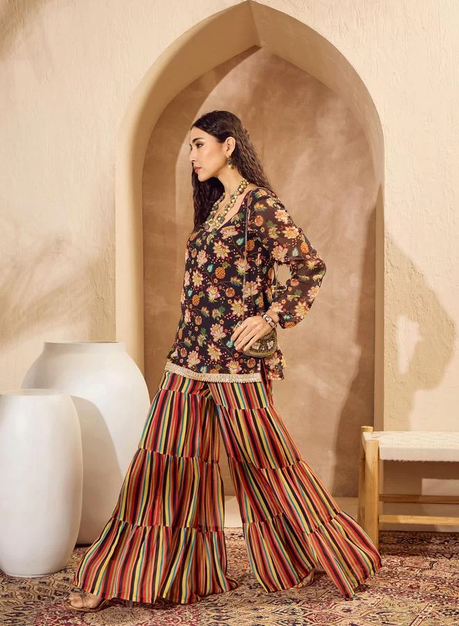 SASSAFRAS Sassafras Floral Print Kurta and Tiered Sharara Pants Set