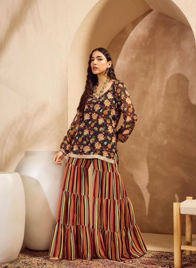SASSAFRAS Sassafras Floral Print Kurta and Tiered Sharara Pants Set