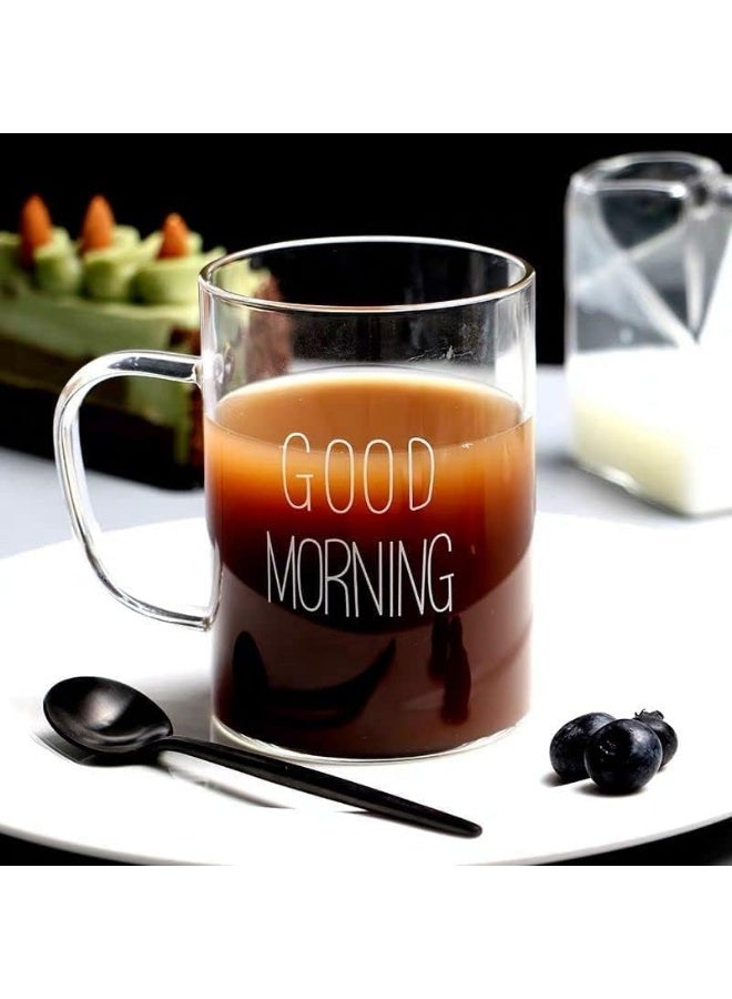 طقم 2 قطع مج زجاج شفاف كبير مكتوب عليه كلمة جود مورينينج مناسبة كهدية للكريسماس والقهوة والشاي - مجموعة اكواب زجاجية واحد قطعة شفافة - مج شفاف ايس كويس - مج للقهوة وللشاي مطبوع عليه كلمة صباح الخير  - مناسب كديكور علي المكتب - مثالي للاستمتاع بالبن والعصاير - Image 3