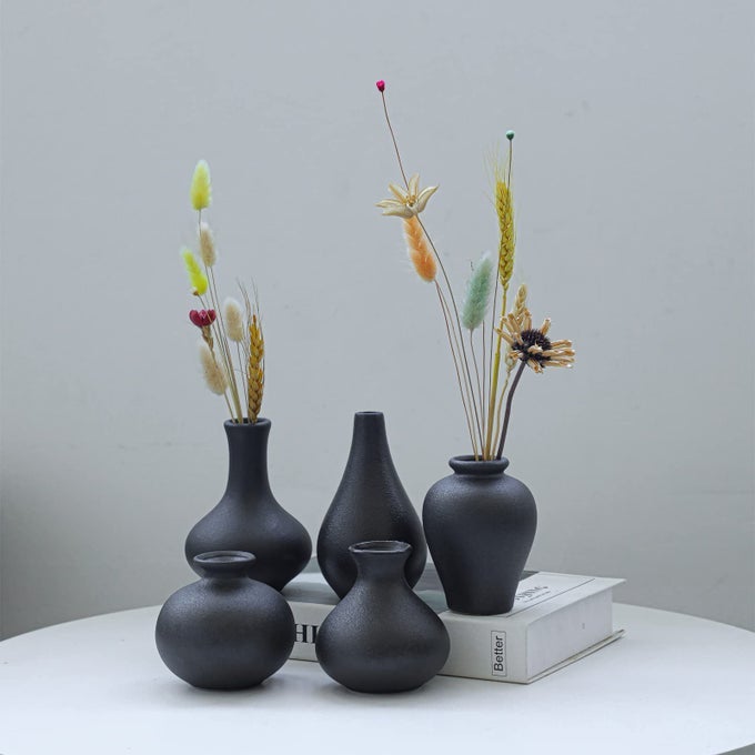 BLACK CERAMIC VASE SET OF 5 SMALL BUD VASES FOR FLOWERS MINI DECORATIVE VASES FOR RUSTIC WEDDINGS HOME DECOR ASSORTED FLORAL ARRANGEMENT CENTERPIECES FOR TABLE CABINET LIVING ROOM ENTRYWAY