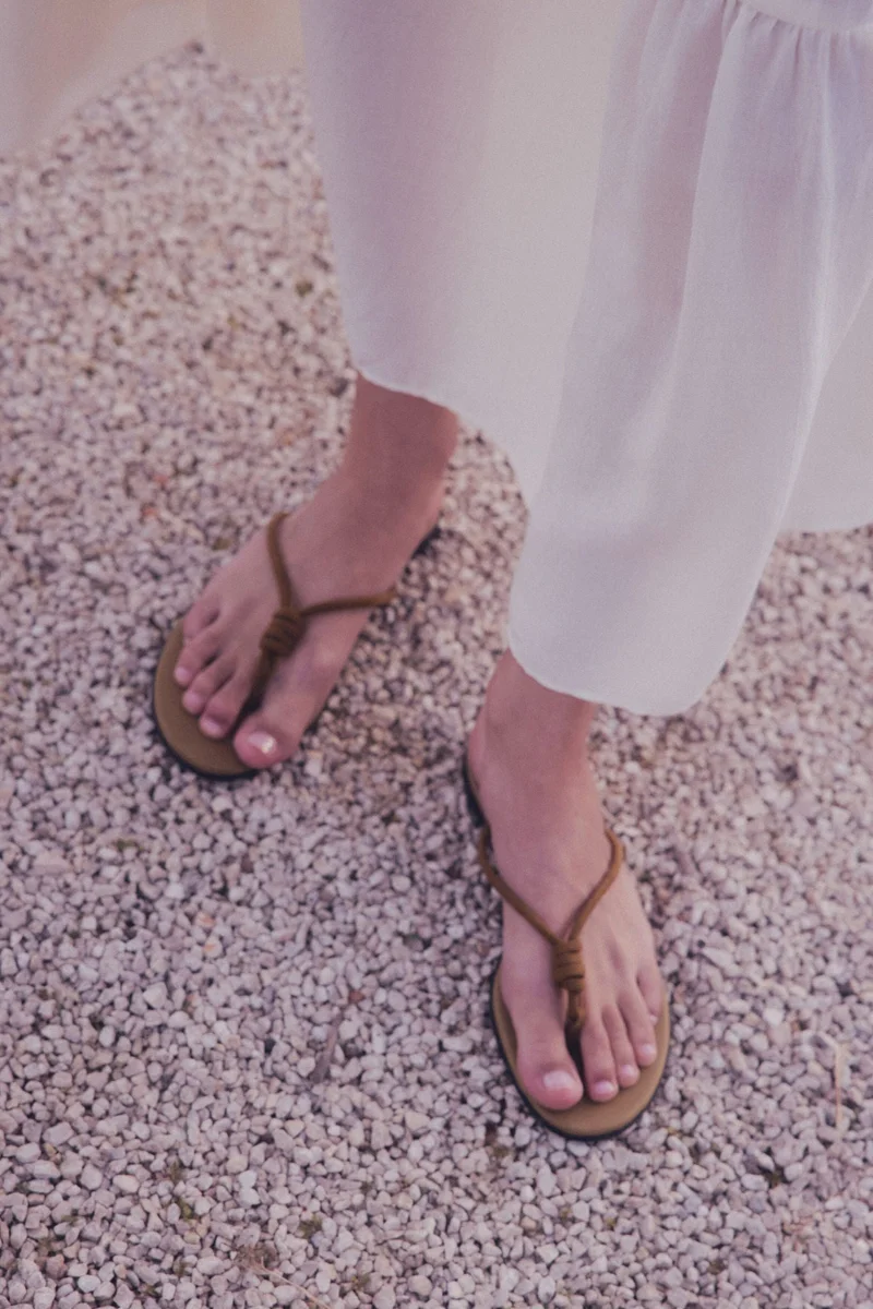 H&M Knot-detail flip-flops