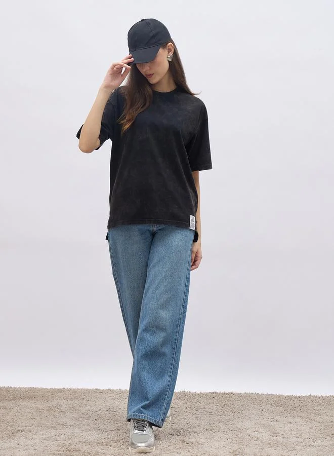 Styli Styli High-Low Hem Oversized T-Shirt with Patch Detail