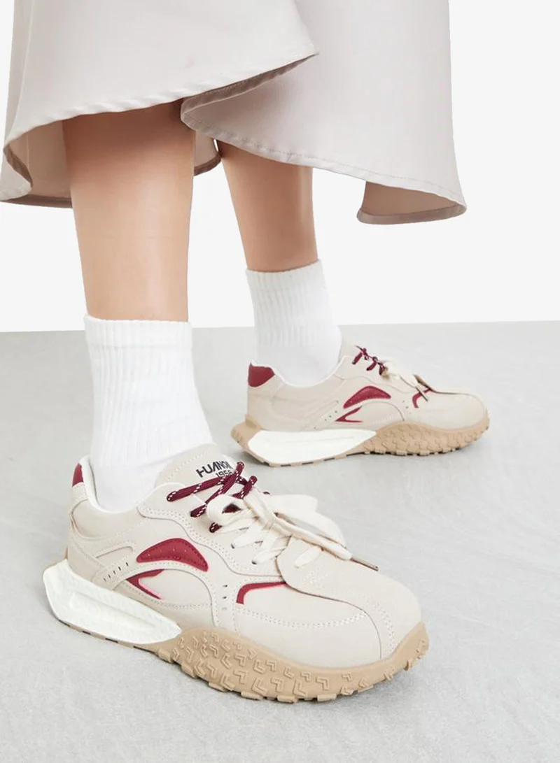 ستايلي اكتيف سنيكرز نسائي بأربطة ولوحة متباينة