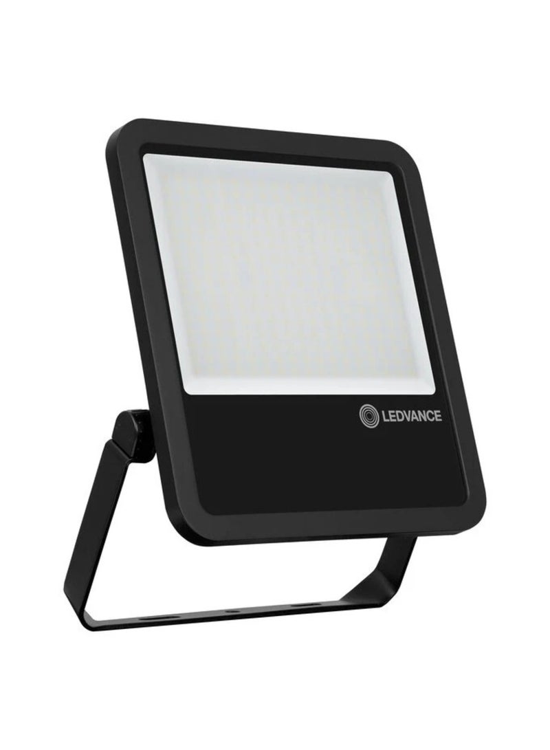 LEDVANCE Ledvance 165W LED Performance Floodlight 6500K IP65 Outdoor Light - Image 5