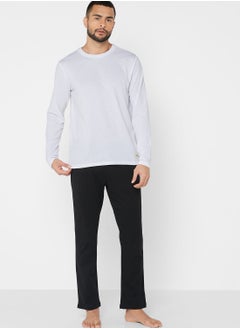 Essential T-Shirt & Sweatpants