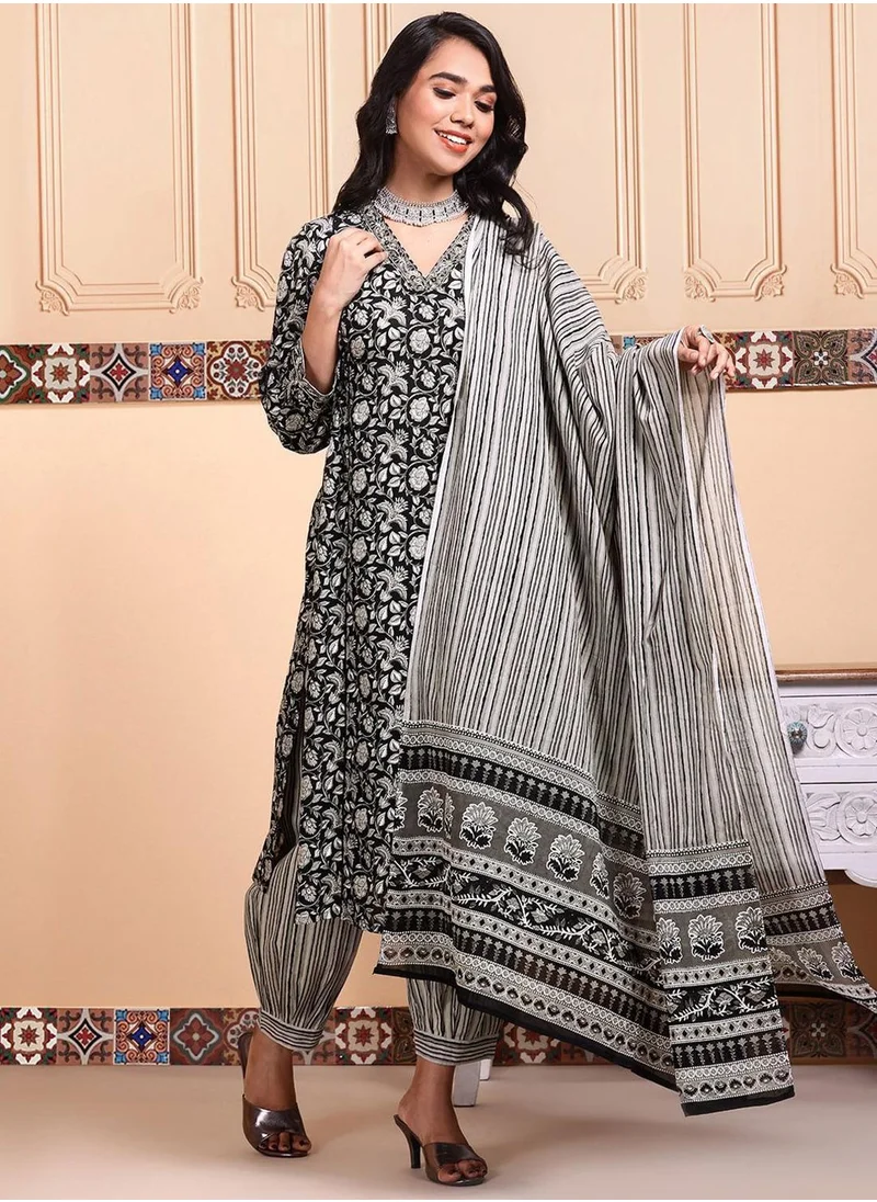 ISHIN Women's Black 100% Cotton Embellished Tunic Full Length Casual Straight Fit Kurta Set